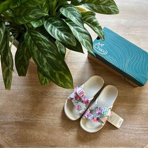 Chaco Chillos Womens Light Tie Dye Pastel Multi Color Sandals JCH108732 Size 8